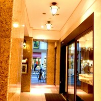 エル ブランシュ - エレベ―タの前で撮影した写真