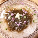 Akasaka Kikunoi - ⚫御飯「もずく雑炊　山葵　胡瓜　花穂紫蘇」　冷たい雑炊もしっかり美味しく