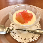 ラガッツァ - パンナコッタと白桃のコンポート