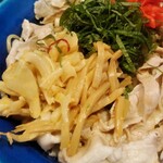 麺処 ぱちぱち - 2種のメンマがトッピング