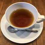MATSU - 食後の飲み物は紅茶にした。香りと渋みがちょうど良くてすっきり。