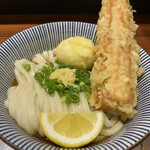 Kamatake Udon Akashiyaki - 熱々のちくわ天と半熟卵天は素晴らしい\(//∇//)\