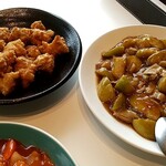 Hyakuraku wakayama shinowazu - 鶏肉の唐揚げ、茄子と豚肉干し海老の煮込み