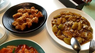 Hyakuraku wakayama shinowazu - 鶏肉の唐揚げ、茄子と豚肉干し海老の煮込み