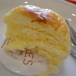 函館洋菓子スナッフルス - 口の中でまーーったり溶けてゆく・・・