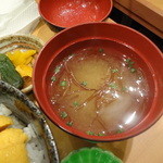 うに むらかみ - 味噌汁も付きます・・おかわりOK（だっったような・・・）