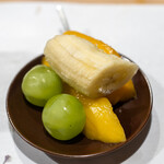 うを徳 - 2020.7 フルーツ盛り（瀬戸ジャイアンツ、沖縄マンゴー、エクアドル産バナナ）