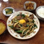 永楽食堂 - レバニラ炒め定食