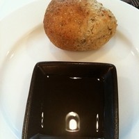 エピセ - ライ麦パンとオリーブオイル