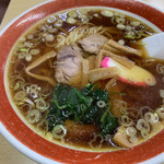 栄安 - ラーメン ¥350という驚きの安さですが、しっかり作られています。