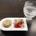 気楽中華TENTEN - ランチの焼売とサラダ