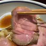 中華そば　堀川 - 手切り感のあるチャーシュー