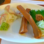 中華料理 鳳凰 - 薬味と称したお皿です。載ってるのは、刻み葱、紫蘇、節粉、支那竹、茗荷(みょうが)、山葵(わさび)です。見るからに「涼(りょう)」を感じますね。