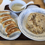 ぎょうざの満洲 - 餃子とチャーハンのセット