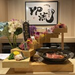 焼肉割烹 YP流 - ④YP流の花の階段盛り