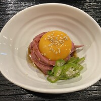焼肉割烹 YP流 宗右衛門町本店 - ②タンユッケ
