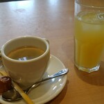 Cafe Restaurant ICHIMO - ホットコーヒー、アップルジュース