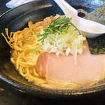 濃麺 海月 - 鶏濃麺 醤油（800円）