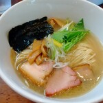 麺処 びぎ屋 - ゆず香る白醤油らーめん