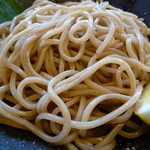 麺や　つるり - 全粒粉の太ストレート麺