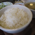 平和園 - 定食のご飯、200gかな？ペロリと完食(2020年7月)