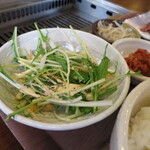 平和園 - 定食のサラダ(2020年7月)