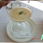 フランス料理 ヴォジュール - ２　とうもろこしの冷製スープ
