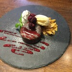 Fondant chocolate with vanilla ice cream