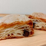 とらやベーカリー - クロワッサン生地がサクサク