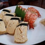 誠寿司 - 卵とエビのハーフ