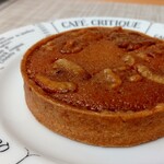 とらやベーカリー - クルミのタルト  中はクレームダマンドではないんだけど美味しい♪直径10cmくらい ￥380