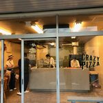 CRAZY PIZZA - エントランス