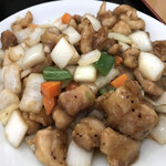 Taiwan Ryouri Fukushoukaku - これ、美味しいんだけど…箸でもレンゲでも果てしなく食べにくい(￣◇￣;)
                      金属のスプーンが欲しかったw