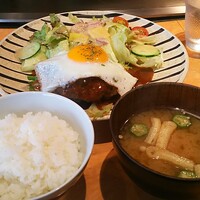 グリル プランチャ - 和牛ハンバーグランチ(デミグラスソース)960円