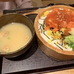 Yamatoya Hanzou - サーモンいくら丼定食