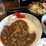 Mutsumi Shokudou - カレーとサラダ