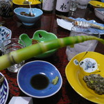 みや川 - 竹の子をむいた