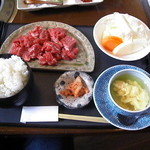 野野 - 友人がオーダー　ボリュームランチ（９８０円）　肉肉デス。＾＾