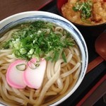 きつねとたぬき - かき揚げ丼とうどんのセットです。