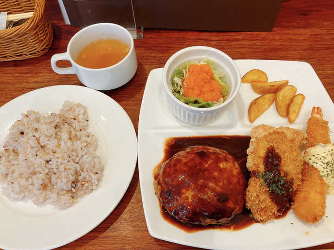 写真 2ページ目 : 【閉店】ボブバーグ （Bob Burg） - 布施/ハンバーグ