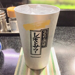 三酉屋 - レモンサワー385円