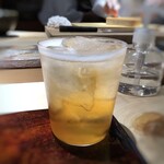 菊鮨 - 主人はビールをお代わりしていましたが、私は「梅酒のソーダ割り」を。
