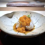菊鮨 - 湯引きした鱧とバフンウニ・・贅沢な組み合わせ。