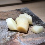 菊鮨 - ガリ・・美味しいがり、お願いしなくても追加してくださいます。