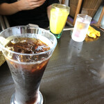 鈴鹿茶房 - 息子　オレンジジュース
            私　　ケーキセットのアイスコーヒー
            