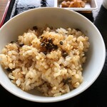 カフェ月星 - ゴマ山椒ご飯は単品２００円ですが、沖縄そば、なつそばとセットにすると+６０円。