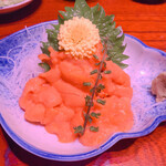Sushi No Momotarou - 生ウニ。めちゃくちゃ綺麗な色と滑らかでありながら濃厚な口溶け。美味しい