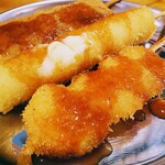 Kushikatsu Tanaka - 牛120円×2 豚120円 カレー玉150円 チーズ200円 ニンニク100円 ジムビーム50円 ハムカツ120円 うずら120円 玉ねぎ100円 チューハイレモン50円 お通し250円