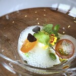 MAISON LAFITE - ＊有名な吉田牧場産のカプレーゼは食感・味わいもいいこと。 その旨味を邪魔しない優しいお味付に技を感じます。