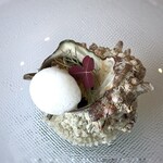 MAISON LAFITE - ＊ヴァプールは蒸し焼き調理のことです。 栄螺（サザエ）はほどよい火入れで食感も楽しめますし、米酢の軽い酸味が合いますね。